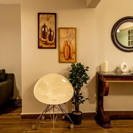 דירה Spacious And Comfy 2br In The Heart Of Cihangir איסטמבול