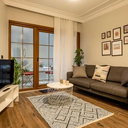 Spacious And Comfy 2br In The Heart Of Cihangir Estambul