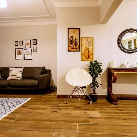 Spacious And Comfy 2br In The Heart Of Cihangir Lägenhet Istanbul