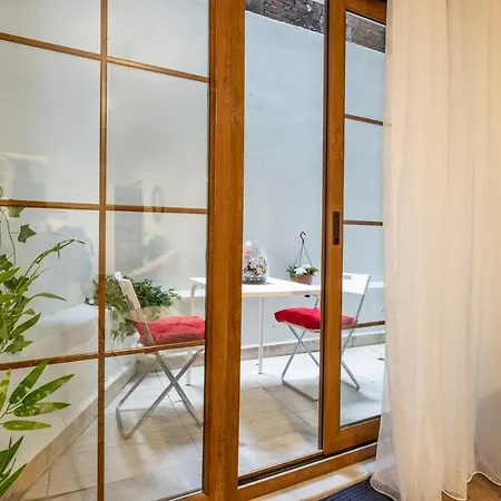 Lägenhet Spacious And Comfy 2br In The Heart Of Cihangir Istanbul